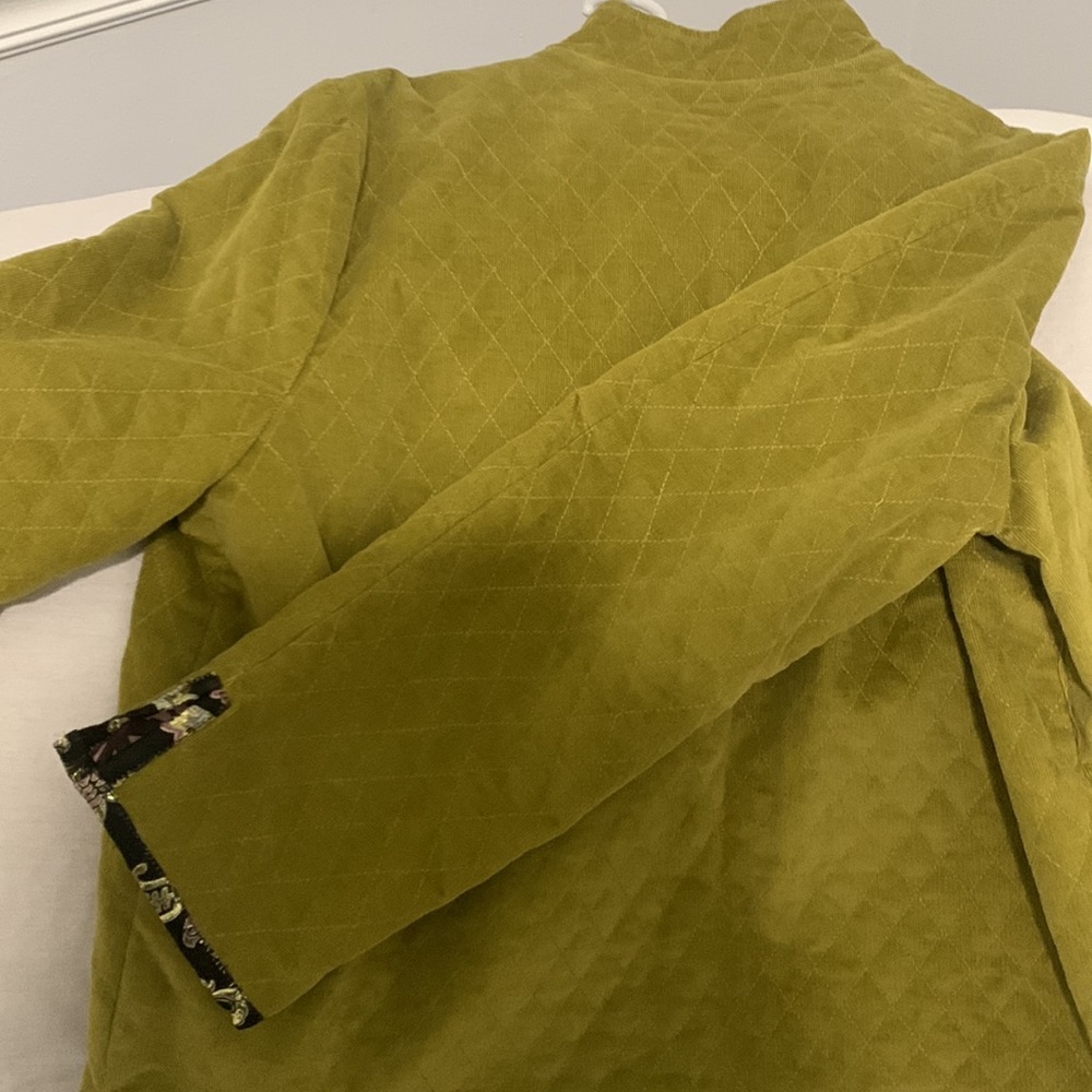 Jacket - Picture 4 of 6